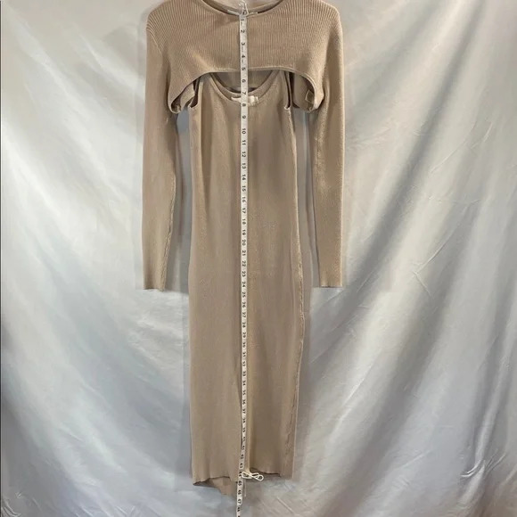 Chic Long Sleeve Beige Knit Dress - Picture 7 of 13